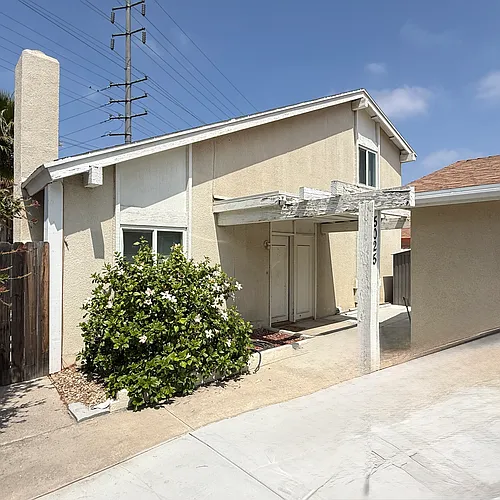 5025 Kensington Way Photo 1