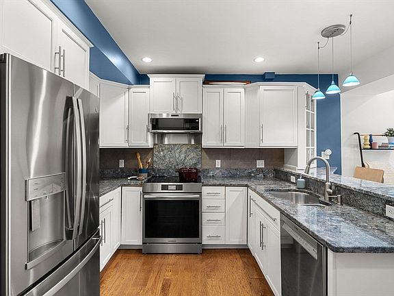 5th image of 67-67B Hampshire St
