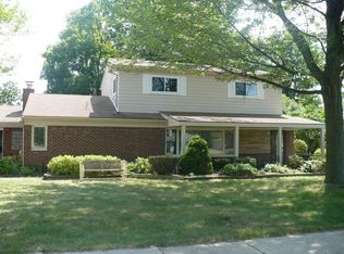 9344 Hix Rd, Livonia, MI 48150