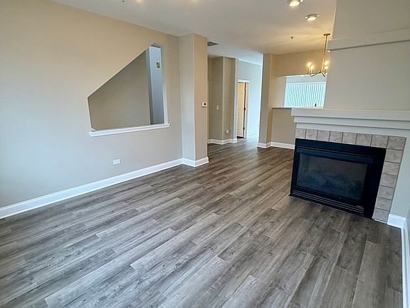 4th image of 10233 Concord Ln #C