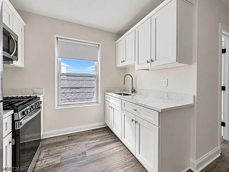 1 bed, 1.0 bath, $1,850 — Photo 4