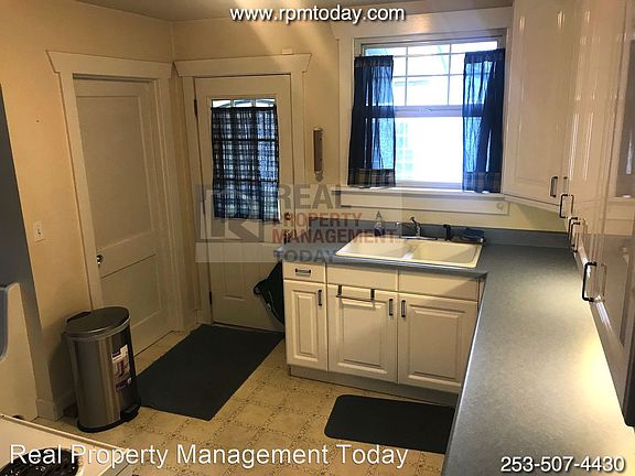 4th image of 6234 S Oakes St