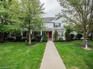 23442 Grist Mill Ct, Olmsted Falls, OH 44138