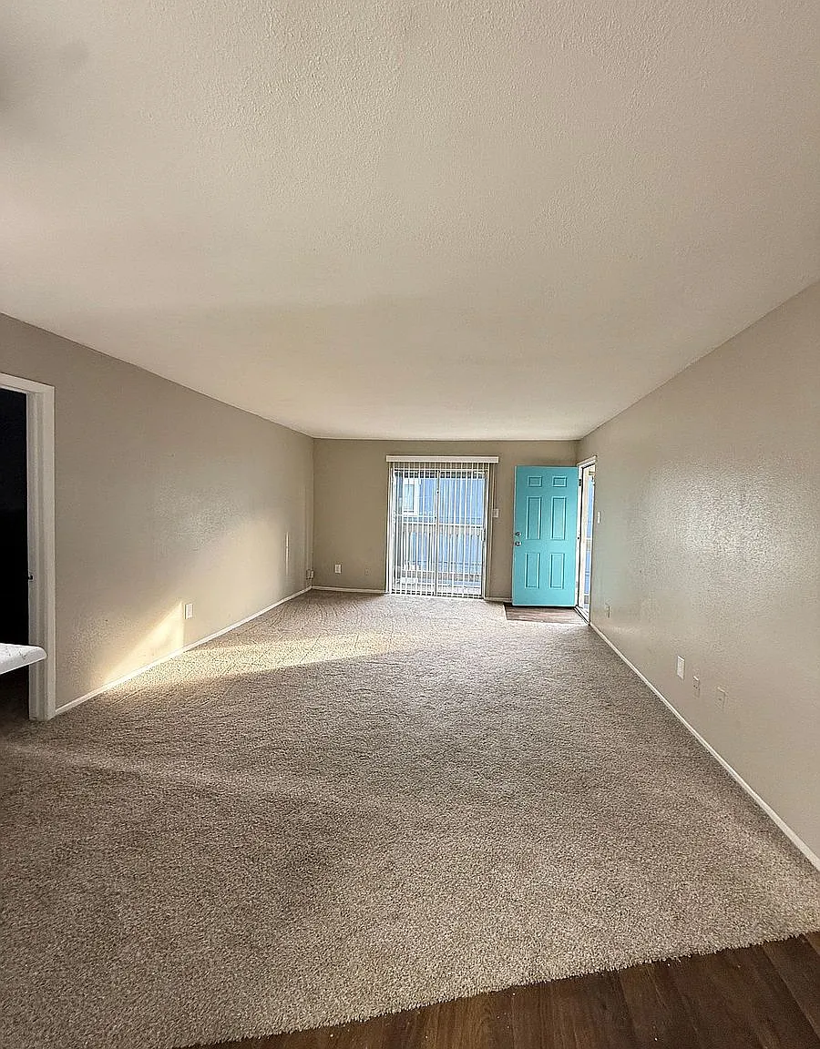 Wesley Gardens Apartments — Photo 1