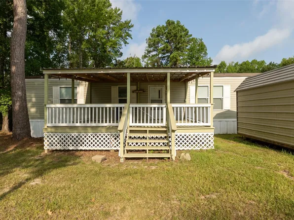 651 Harbor Point Dr, Trinity, TX 75862