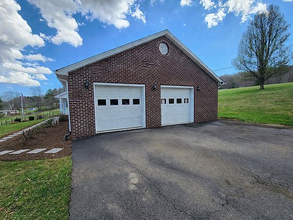 5th image of 928 Pierce Rd
