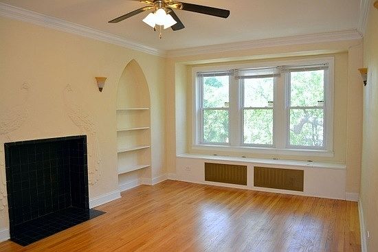 2nd image of 6237 N Lakewood Ave APT 1A