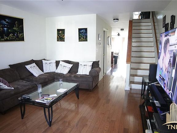 3rd image of 2855 W 17th St