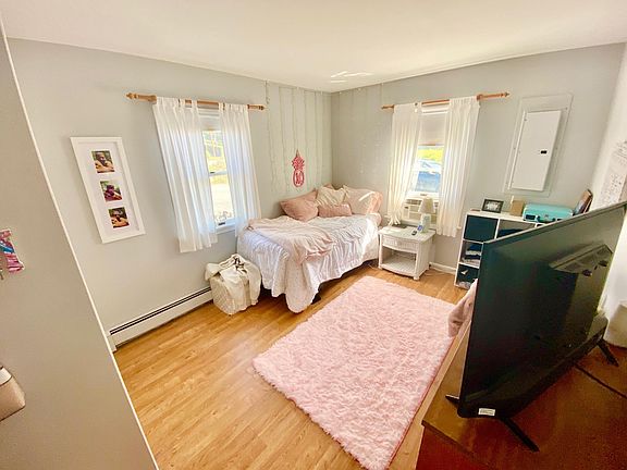 5th image of 53 Shore Dr #1A
