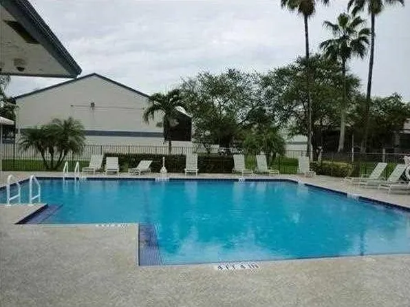 4220 SW 71st Way, Davie, FL 33314