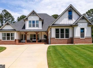 400 Fox Valley Dr, Monroe, GA 30656