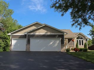 124 Mustang Ct, Lino Lakes, MN 55014