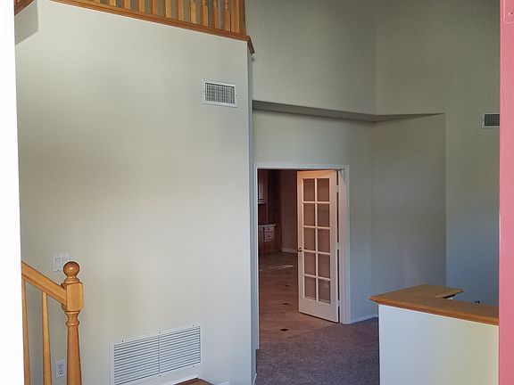 4th image of 27468 Whitefield Pl