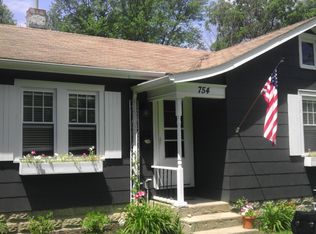 754 S Beeson Dr, Winchester, IN 47394
