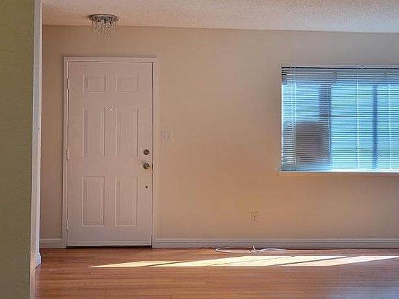 3rd image of 902 N Garfield Ave APT D