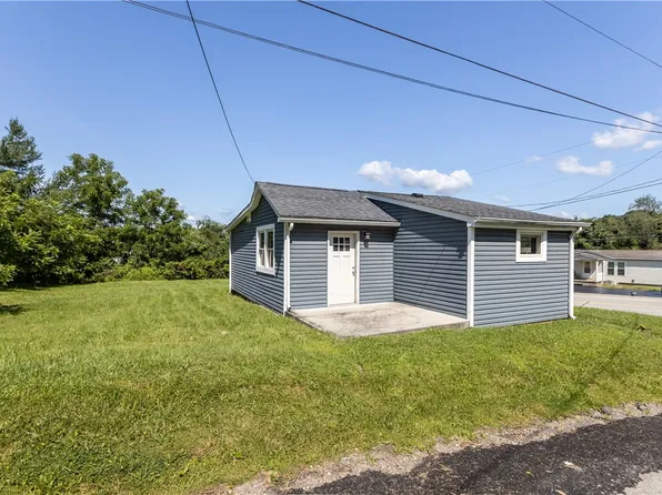 28 McKinstry Hill Rd, Apollo, PA 15613
