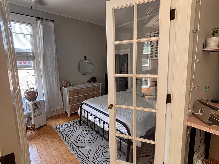 417 N Durkee St #8 — Photo 8