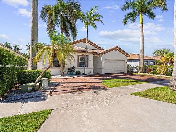 2nd image of 8914 NW 168th St