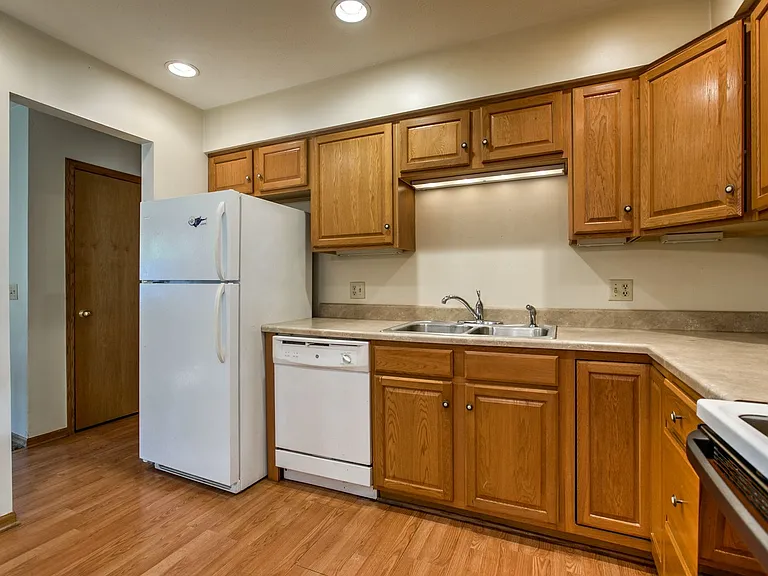4115 N 213th Cir — Photo 15