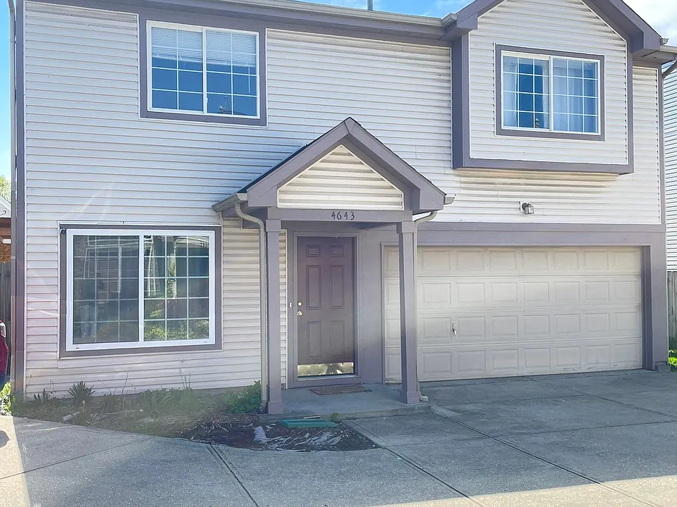 4643 Falcon Run Way