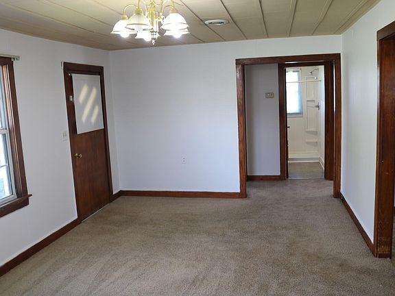 3rd image of 95 McDonald Rd