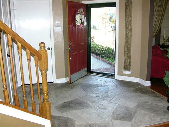 2nd image of 4405 Shadow Oak Dr