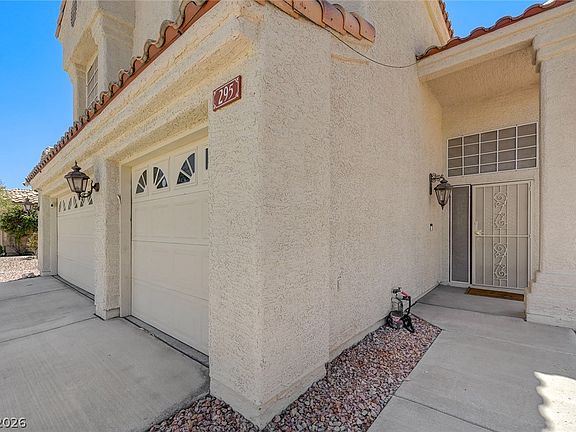 4th image of 295 Vallarte Dr