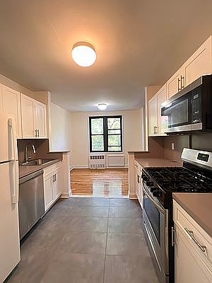 5th image of 14415 41st Ave #300