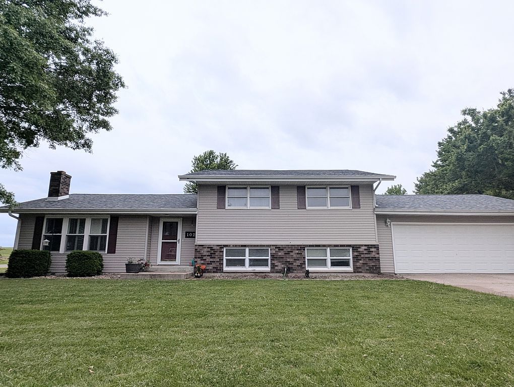 102 Maple St - Property Image