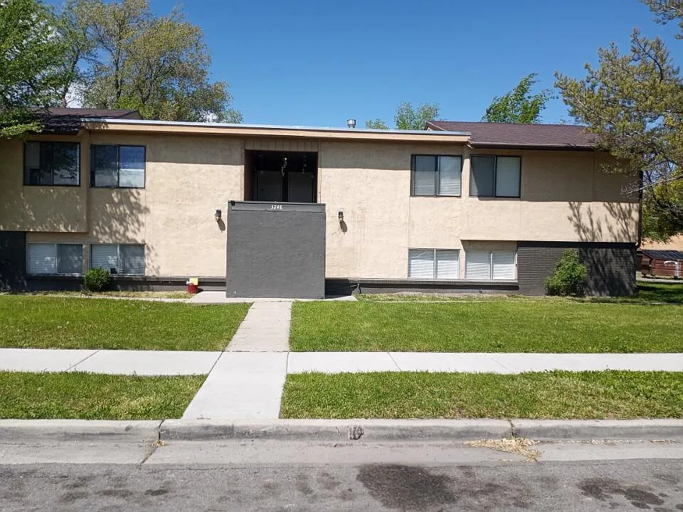 3248 S 4140 W #4