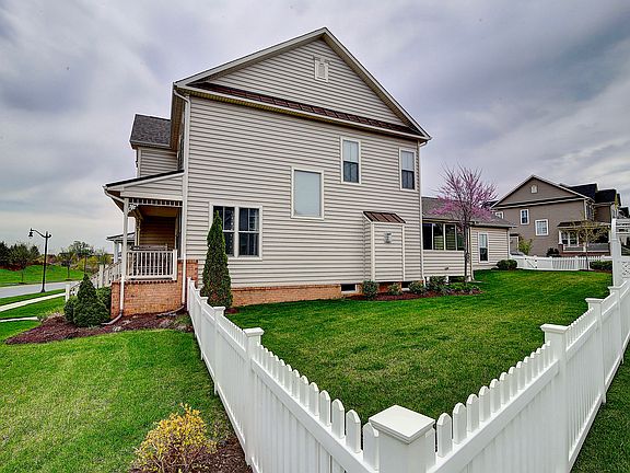2nd image of 1106 Lander Creek Dr