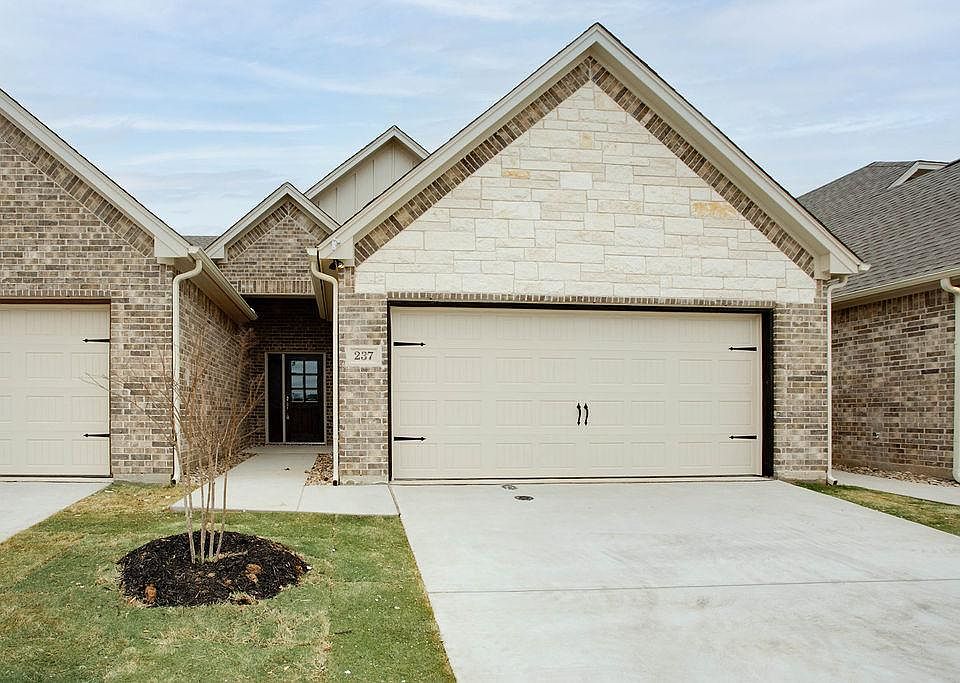 1st image of 1216 Noble Flair Ct