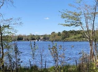 357 Old River Rd, Mays Landing, NJ 08330