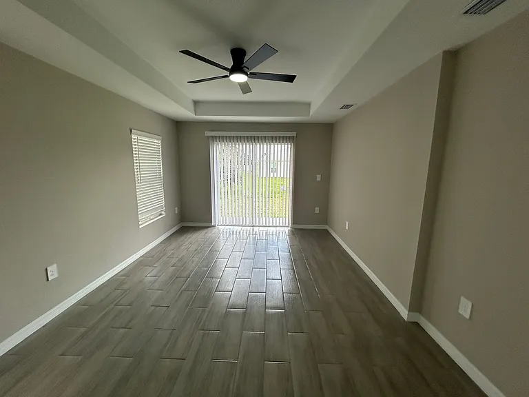 2014 Kismet Pkwy W — Photo 5