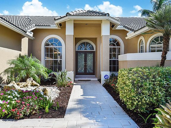 3rd image of 12661 Magnolia Ct