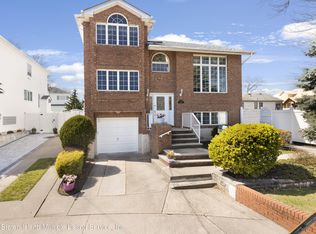 515 Ogorman Ave, Staten Island, NY 10308