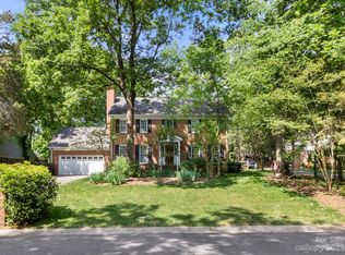 7334 Sherwood Forest Dr, Charlotte, NC 28226