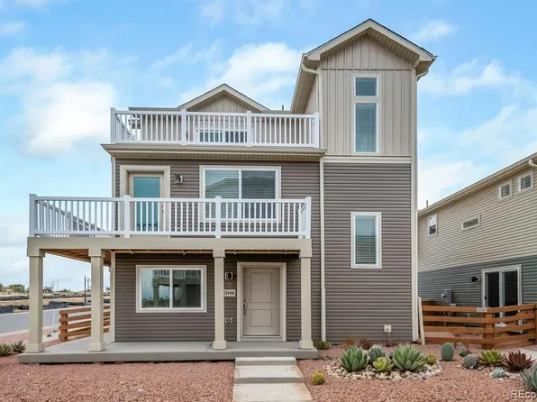 45060 Sunflower Lane, Bennett, CO 80102