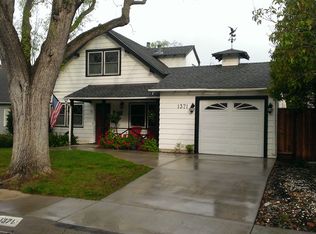 1371 Canterbury Dr, Concord, CA 94521
