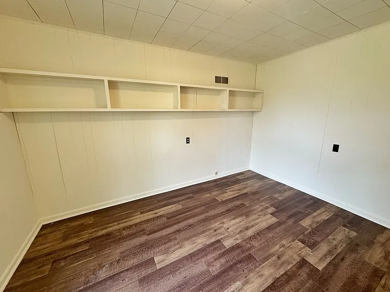 312 Jackson St — Photo 13