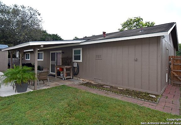 3rd image of 7213 Leading Oaks St