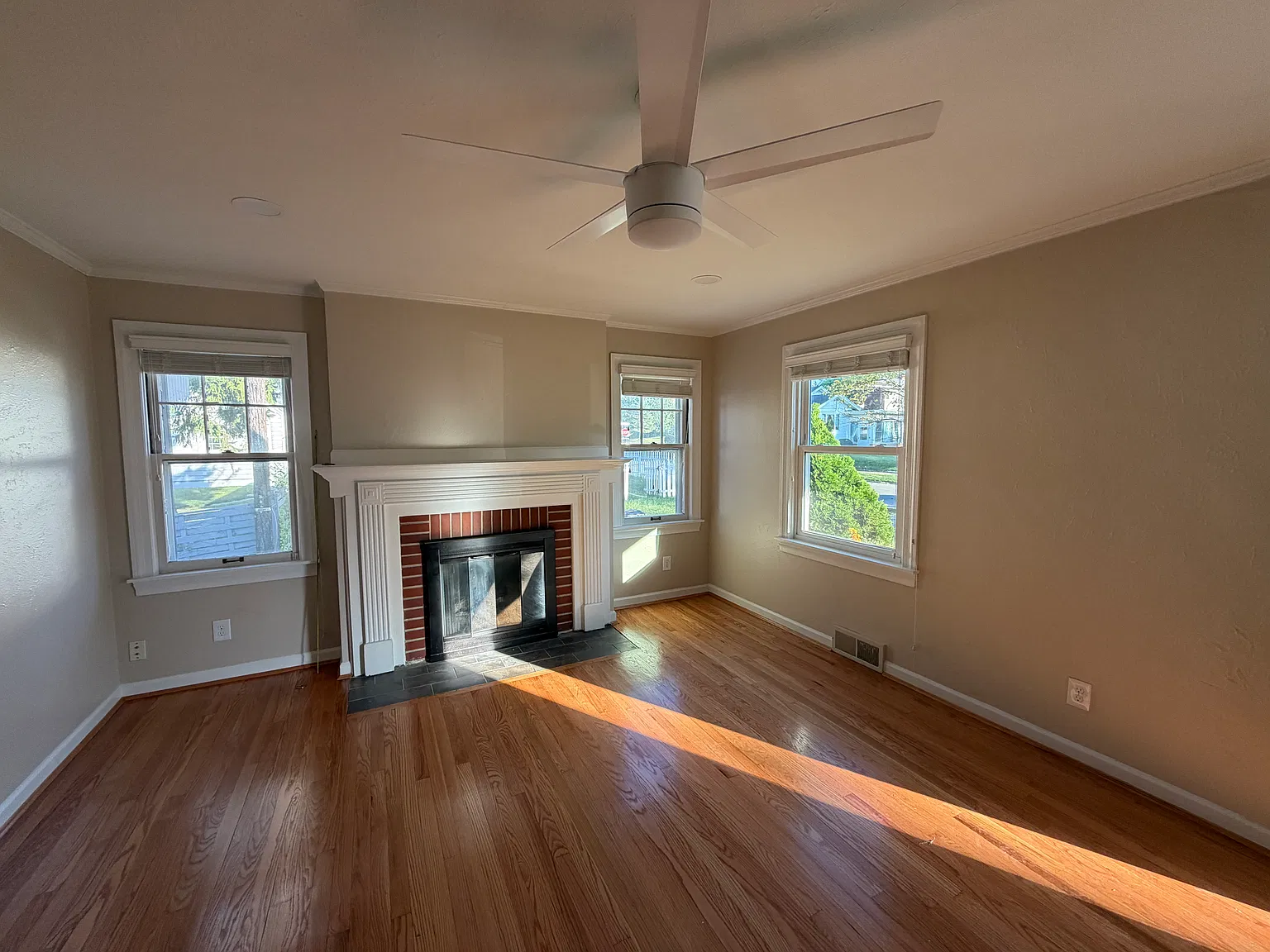 3 bed, 1800 sqft, $2,100 — Photo 3