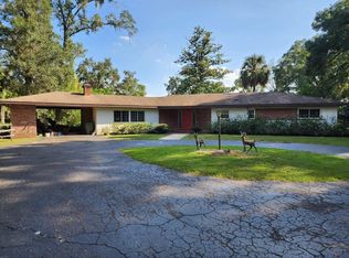 831 E Park Ave, Chiefland, FL 32626