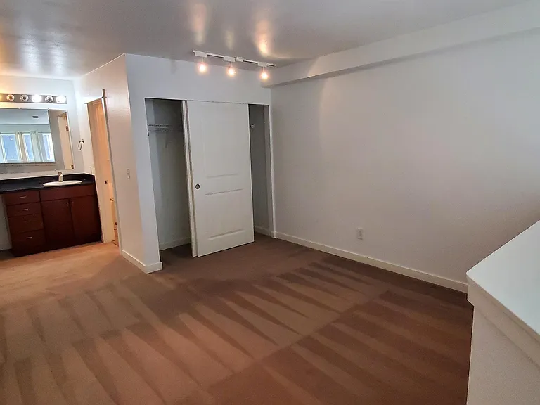 7309 Sand Point Way NE #B723B723 — Photo 11