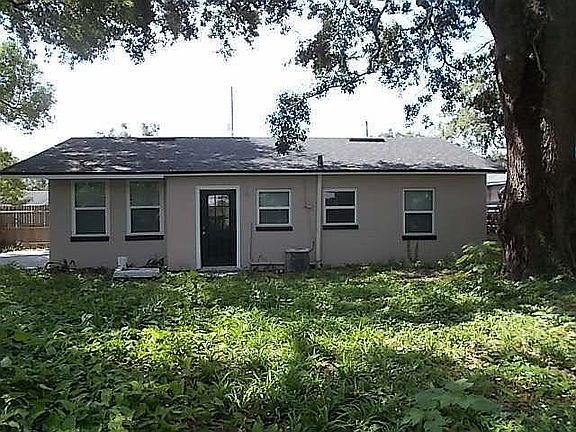 2nd image of 915 Dowd Ave