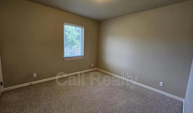 7813 S Parway Ln — Photo 8