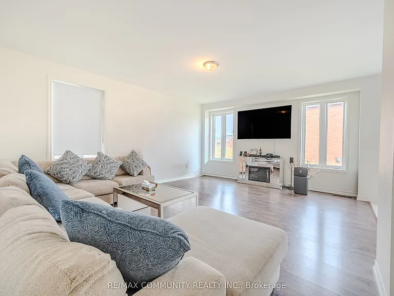 1450 Sharon Dr — Photo 13