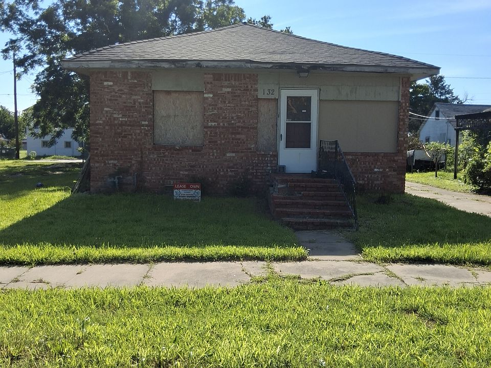 1st image of 132 SW Kaw Ave