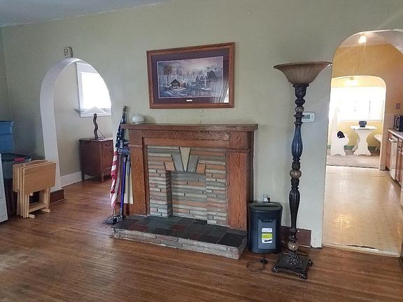 3rd image of 438 Stafford Ave