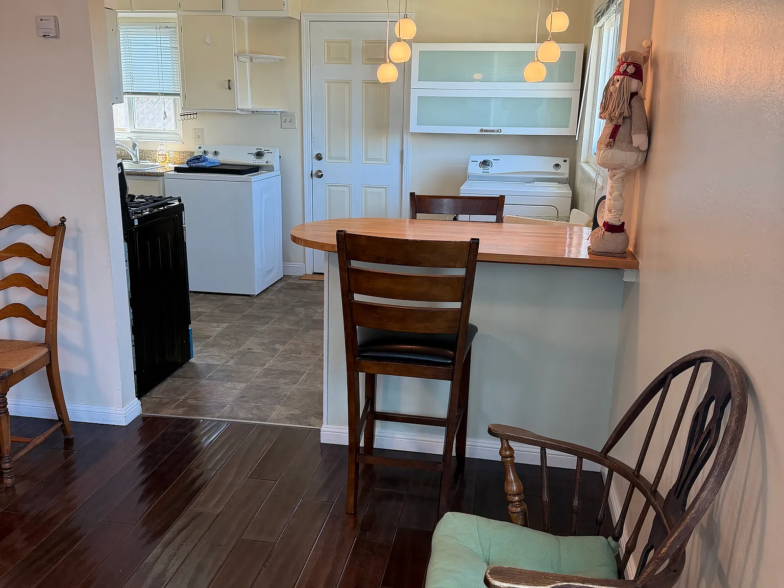 2214 Humboldt Ave — Photo 4